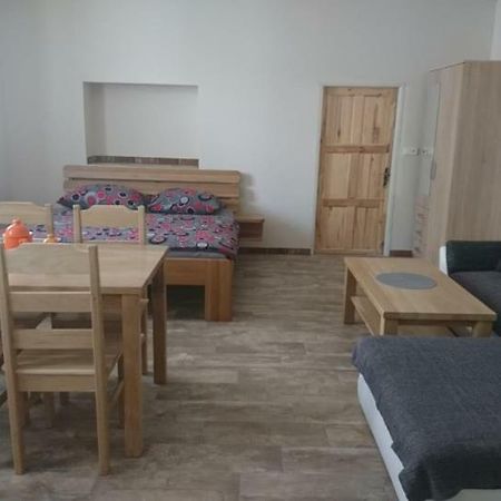 Business Apartman ชัมแบร์ก ภายนอก รูปภาพ
