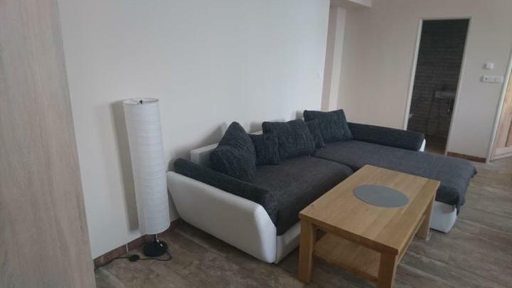 Business Apartman ชัมแบร์ก ภายนอก รูปภาพ